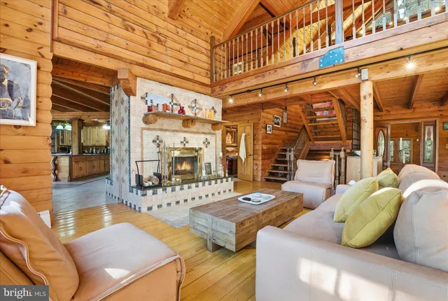 $1,100,000 | 493 Lake Drive, Nesquehoning, PA 18240