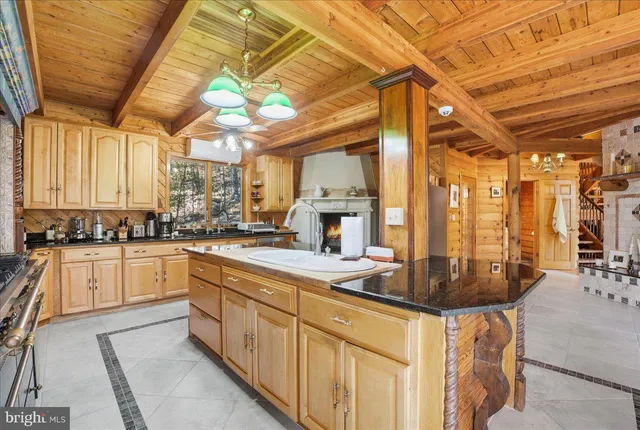 $1,100,000 | 493 Lake Drive, Nesquehoning, PA 18240