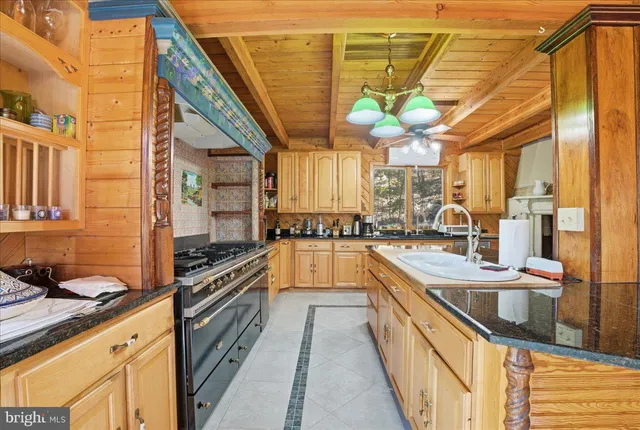 $1,100,000 | 493 Lake Drive, Nesquehoning, PA 18240