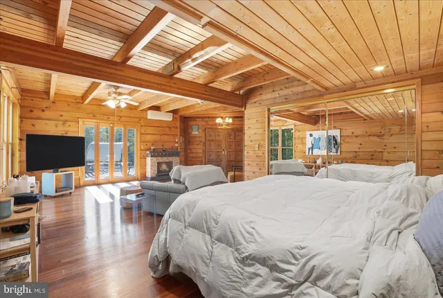 $1,100,000 | 493 Lake Drive, Nesquehoning, PA 18240