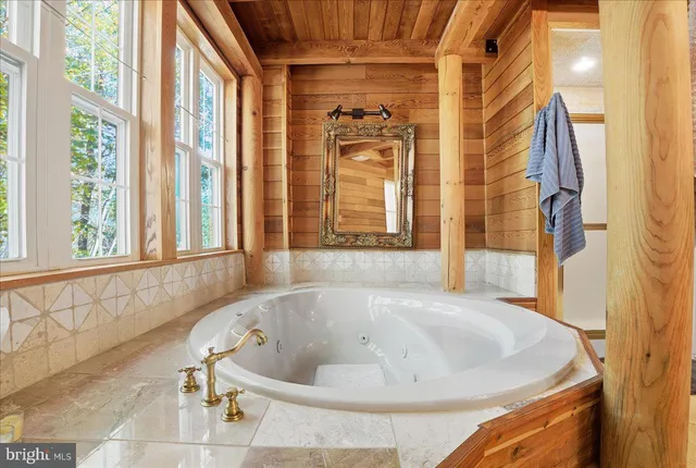 $1,100,000 | 493 Lake Drive, Nesquehoning, PA 18240