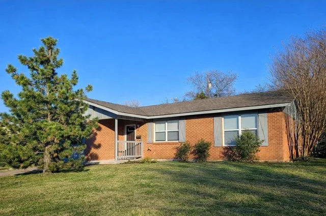 $175,000 | 816 Leeper Drive, Denison, TX 75020