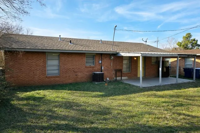 $175,000 | 816 Leeper Drive, Denison, TX 75020