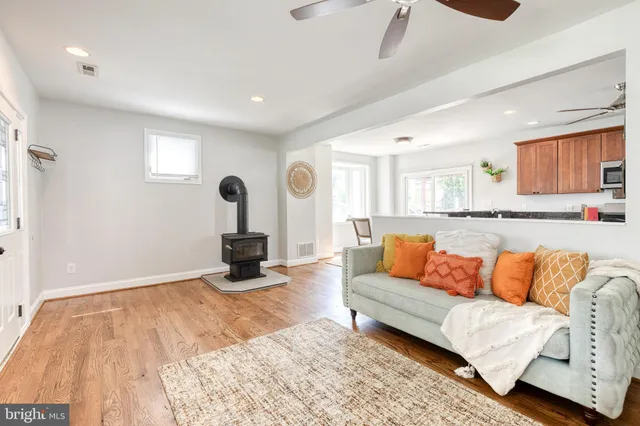 $200,000 | 4 Holmes Avenue, Catonsville, MD 21228