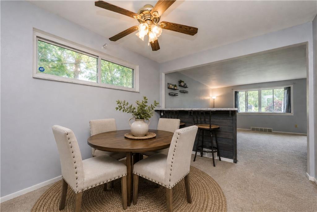 1565 Cathell Road Pittsburgh, PA 15236 - Photo 7 of 27 Dining room