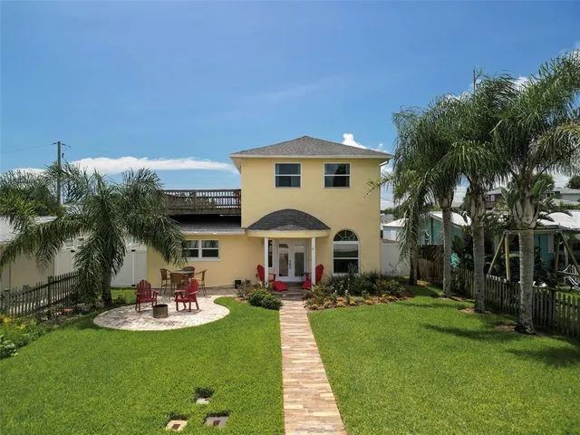 $899,000 | 833 East 25th Avenue, New Smyrna Beach, FL 32169