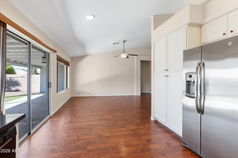 $435,000 | 1305 West Wagoner Road, Phoenix, AZ 85023