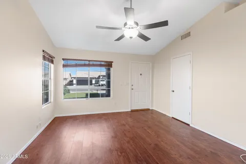 $435,000 | 1305 West Wagoner Road, Phoenix, AZ 85023