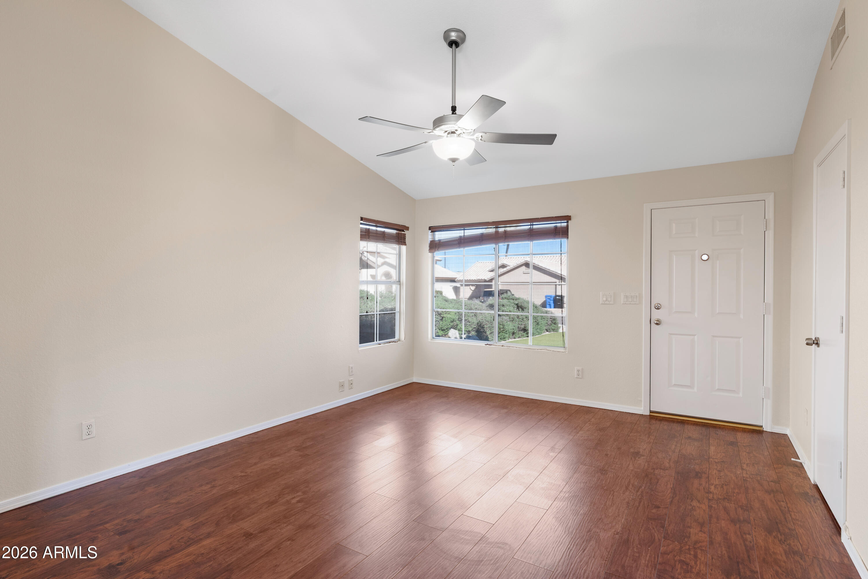 1305 West Wagoner Road Phoenix, AZ 85023 - Photo 5 of 31 1305 W WAGONER RD,