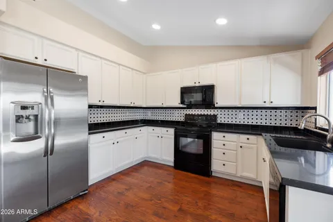 $435,000 | 1305 West Wagoner Road, Phoenix, AZ 85023