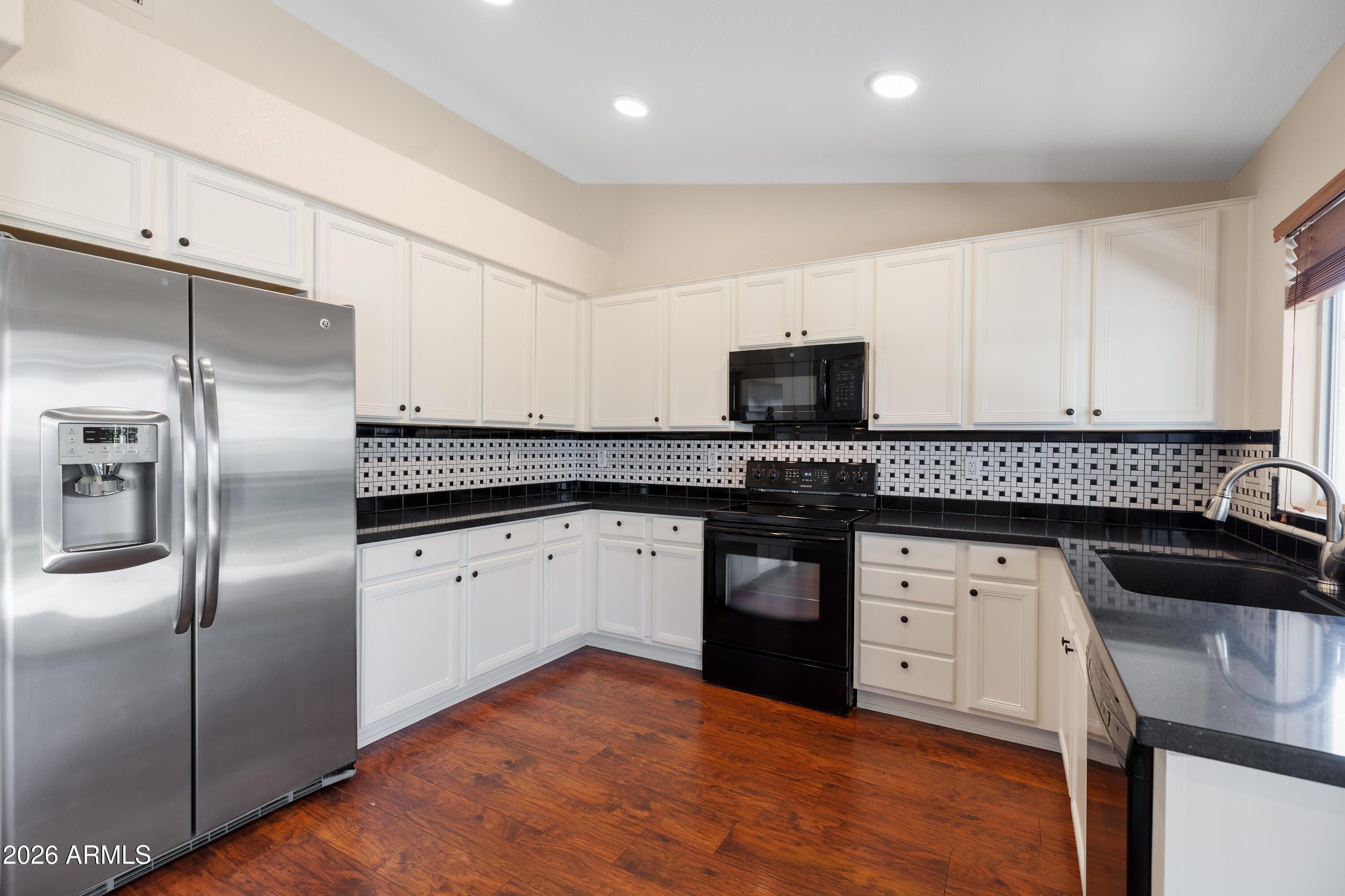 1305 West Wagoner Road Phoenix, AZ 85023 - Photo 10 of 31 1305 W WAGONER RD,