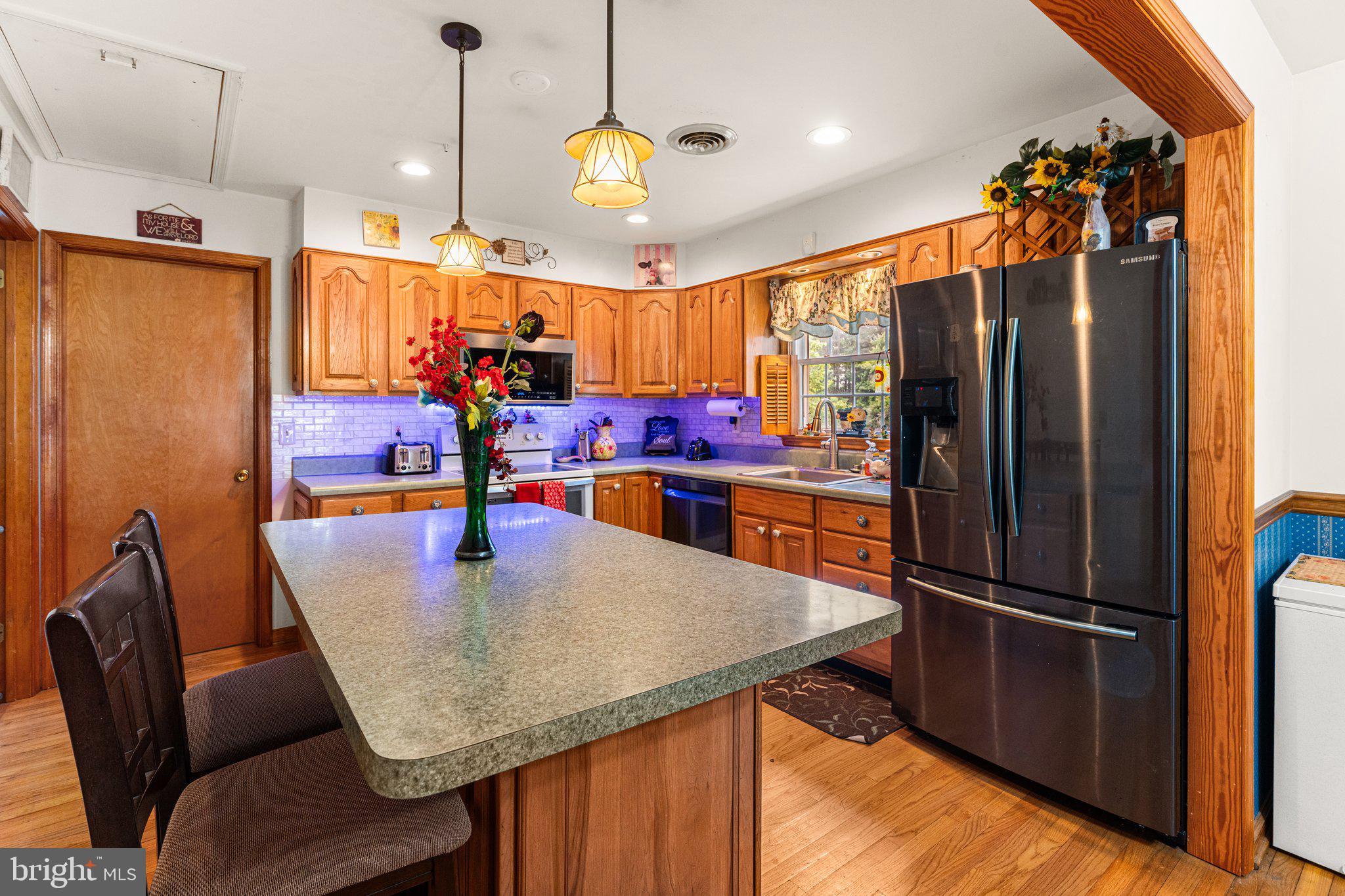 31 Bunker Hill Road Farnham, VA 22460 - Photo 7 of 29 Kitchen Island