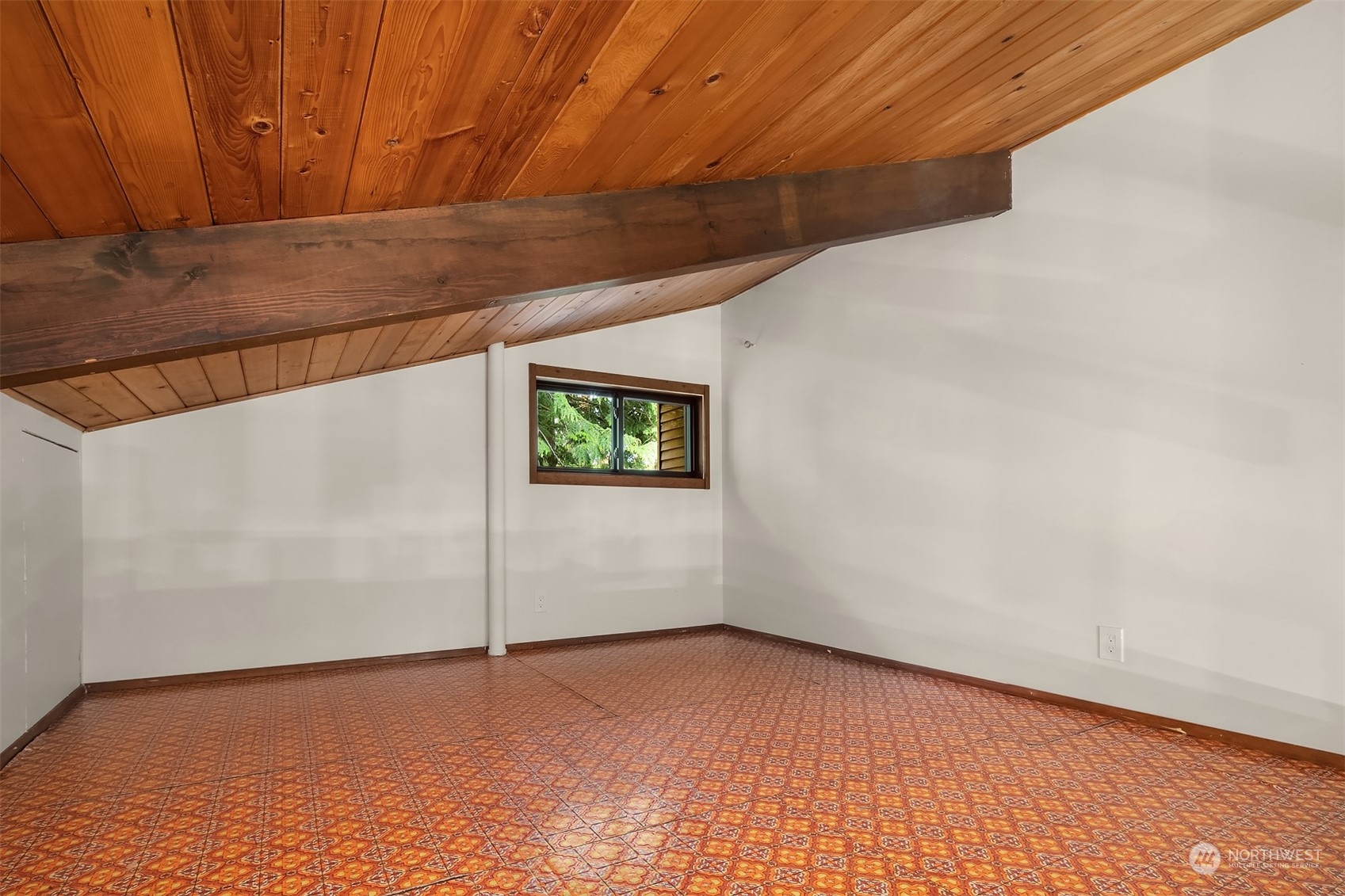 21088 88th Place West Edmonds, WA 98026 - Photo 27 of 37 a view of empty room