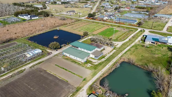 $1,600,000 | 7954 County Road 121, Rosharon, TX 77583