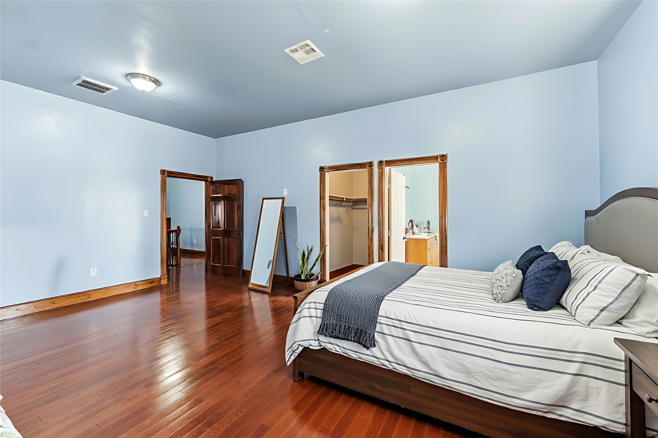 7954 County Road 121 Rosharon, TX 77583 - Photo 7 of 35 Some pictures have been virtually staged and are labeled.