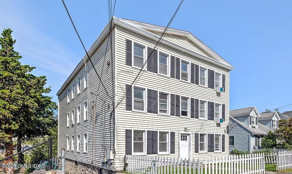 168 North Water Street, Unit 3L Greenwich, CT 06830 - Photo 1 of 11 origin