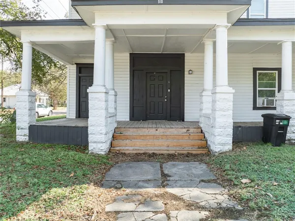 $399,000 | 310 North Pleasant Street, Hillsboro, TX 76645