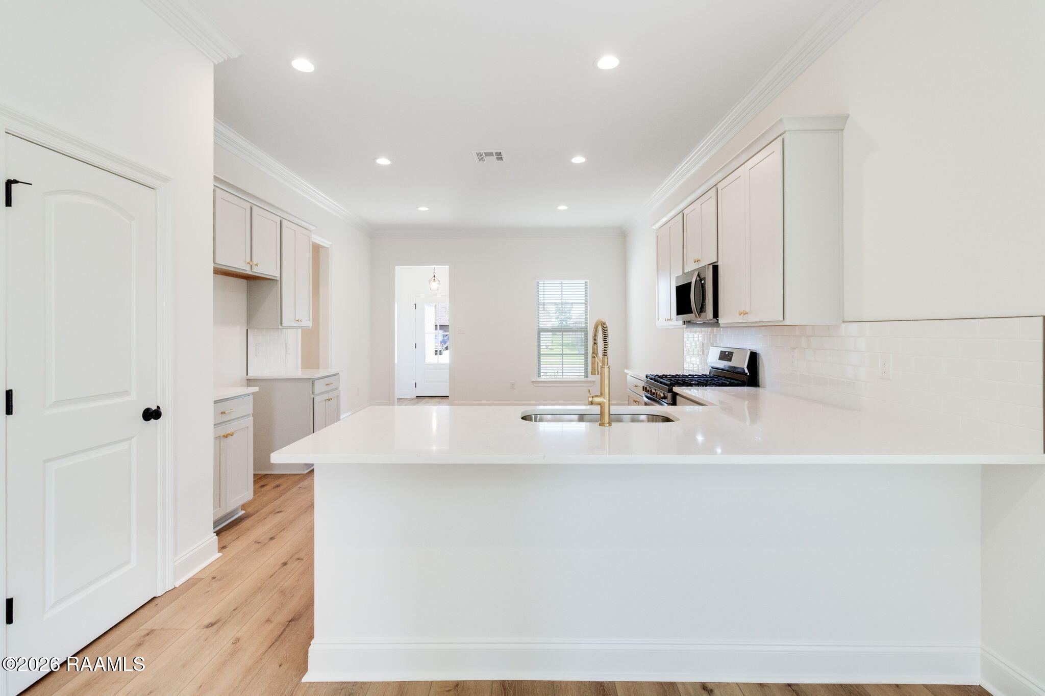 132 Ridley Lane Youngsville, LA 70592 - Photo 6 of 23 KITCHEN