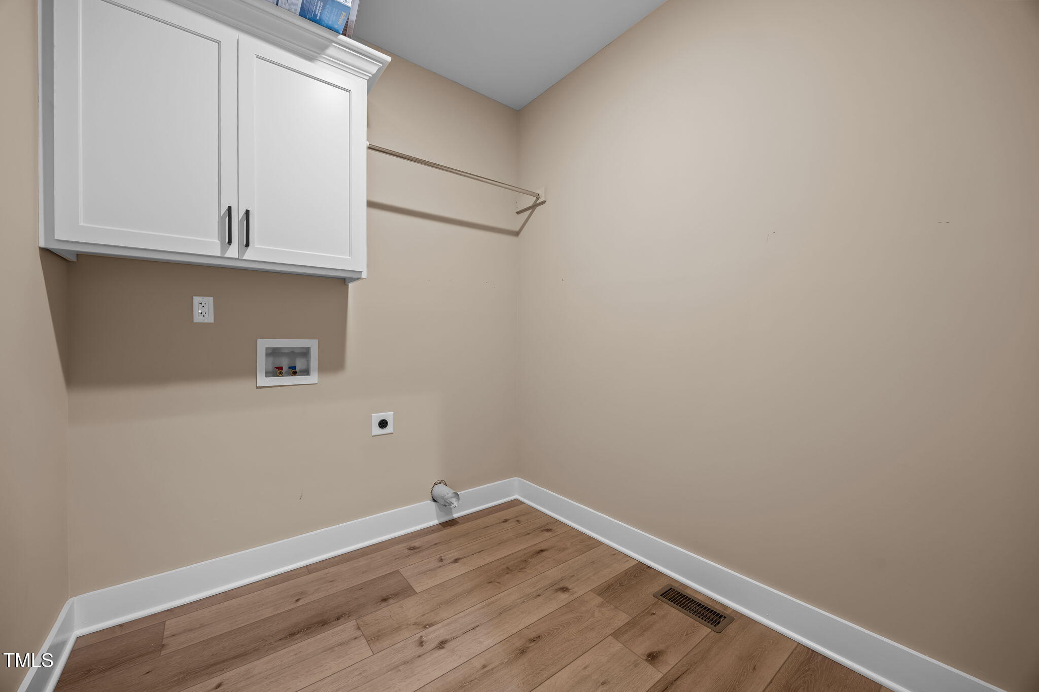 1270 Sheriff Johnson Road Angier, NC 27501 - Photo 23 of 50 a view of small space with wooden floor