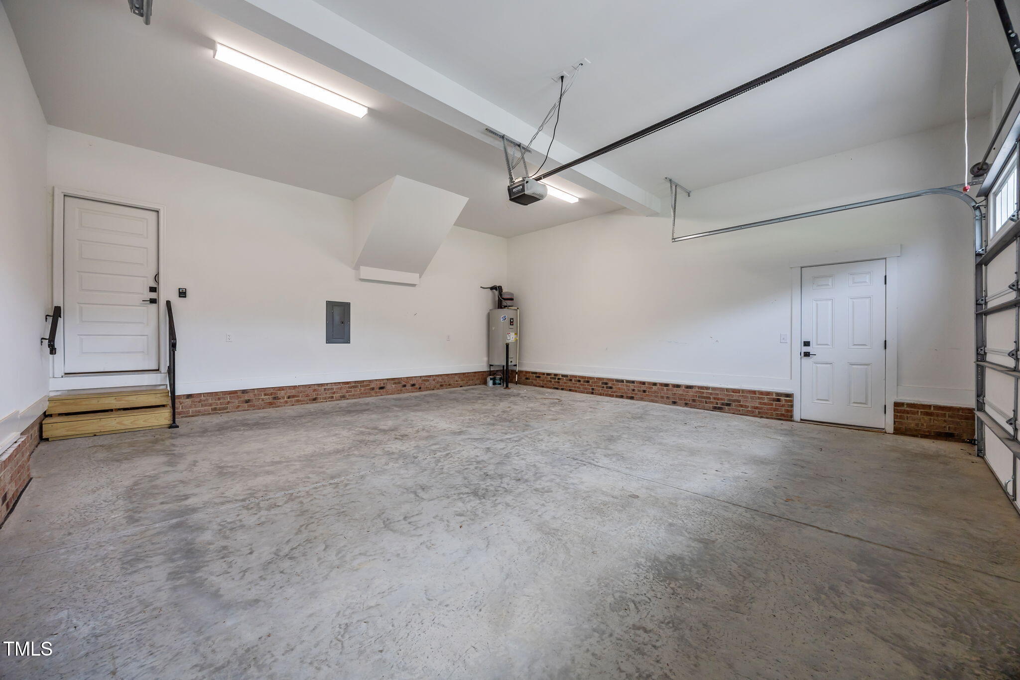 1270 Sheriff Johnson Road Angier, NC 27501 - Photo 24 of 50 an empty room with ceiling fan and window