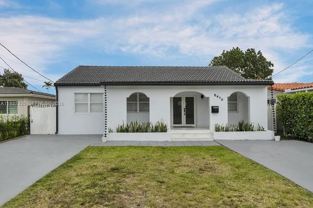 front view of house with a yard
