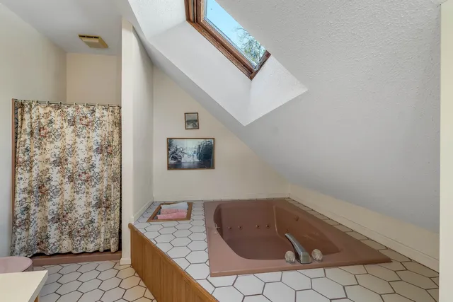 $895,000 | 15 Ridgewood Road, Bartlett, NH 03838