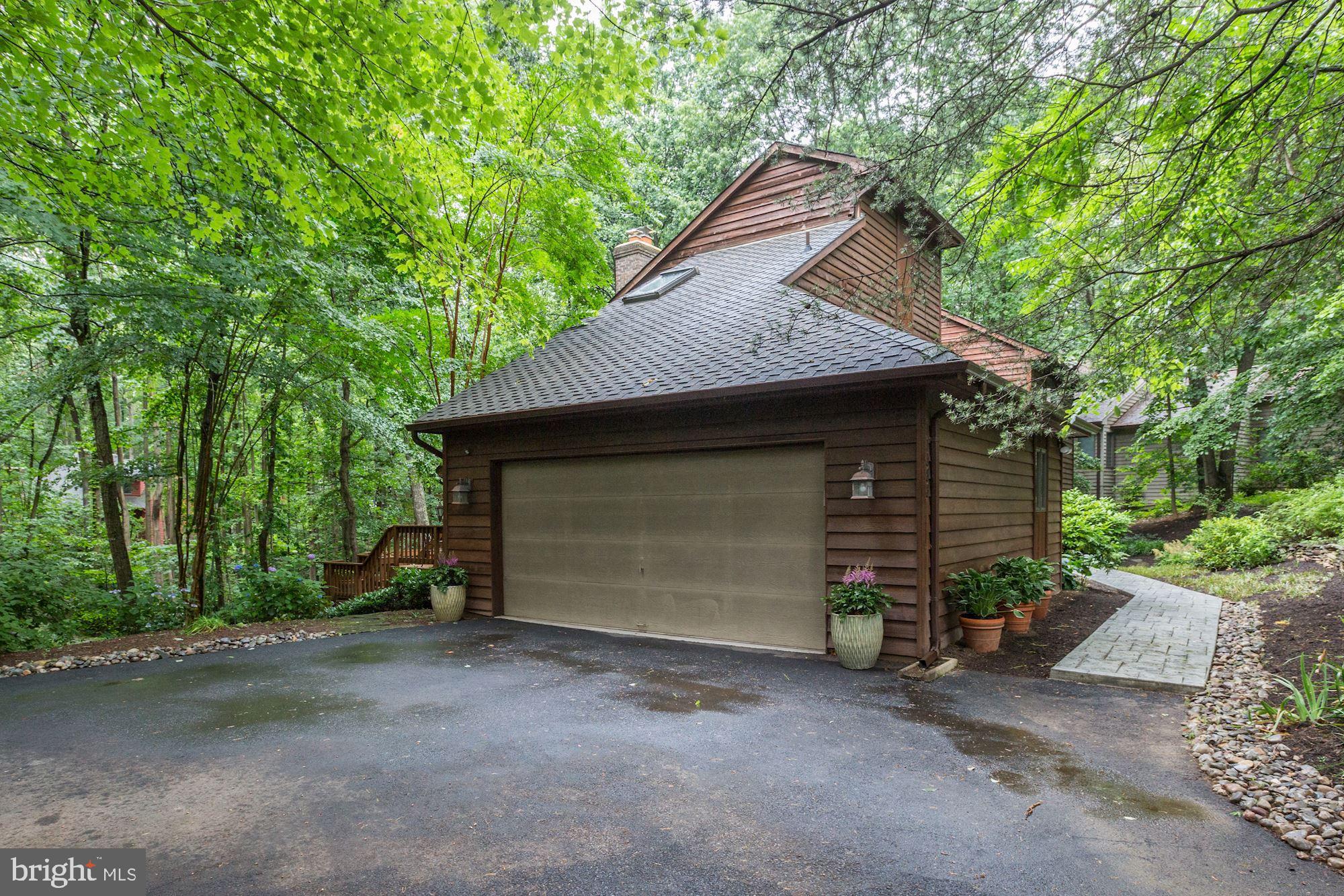 11583 Lake Newport Road Reston, VA 20194 - Photo 38 of 41 Large 2 car garage