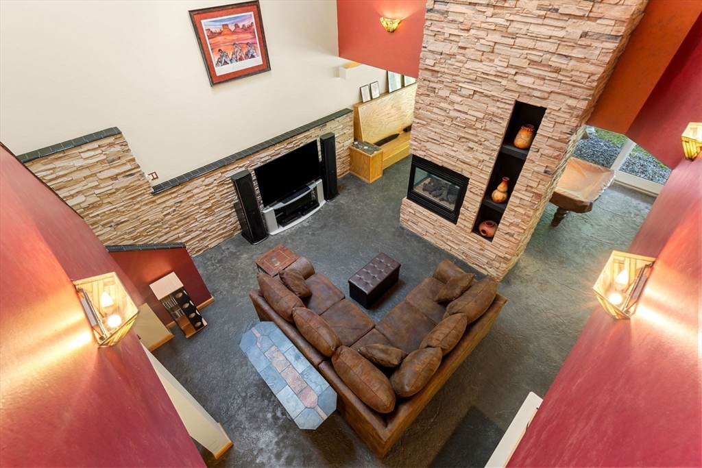 49 Parker Road Shirley, MA 01464 - Photo 19 of 42 a living room with furniture