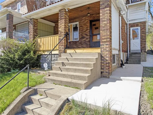 $174,900 | 2559 Wenzel Drive, Pittsburgh, PA 15238