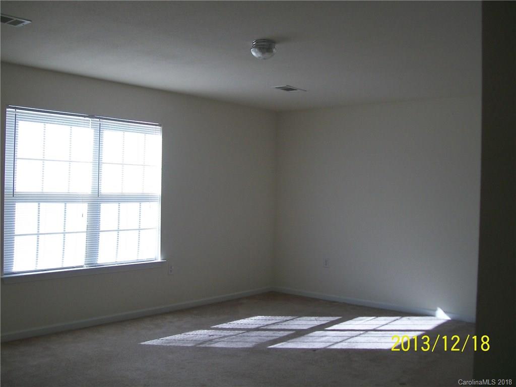 5111 Raspberry Knoll Drive Charlotte, NC 28208 - Photo 4 of 7 Gallery Image 4