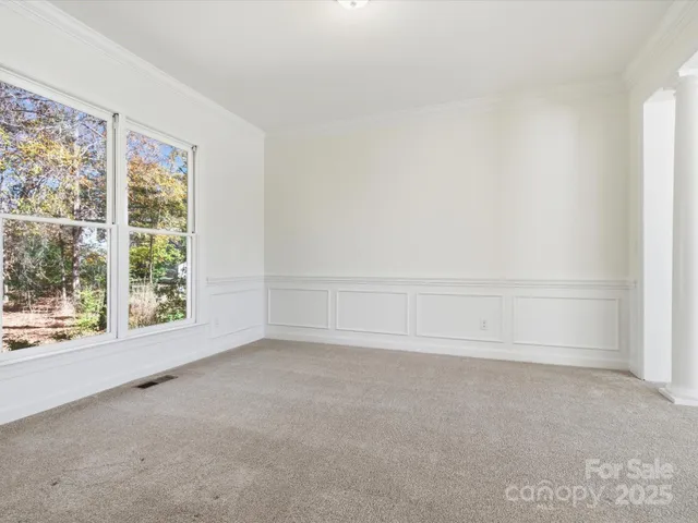 a view of empty room with window