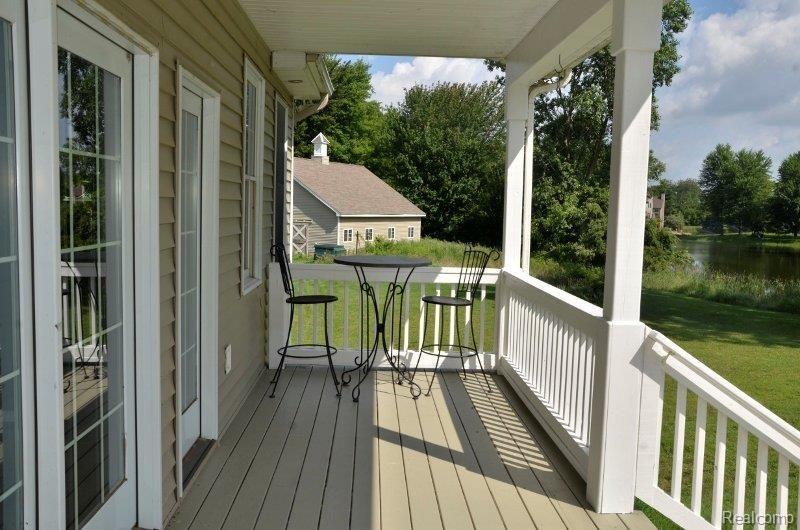12335 Fish Lake Road Holly, MI 48442 - Photo 4 of 39 Back Porch