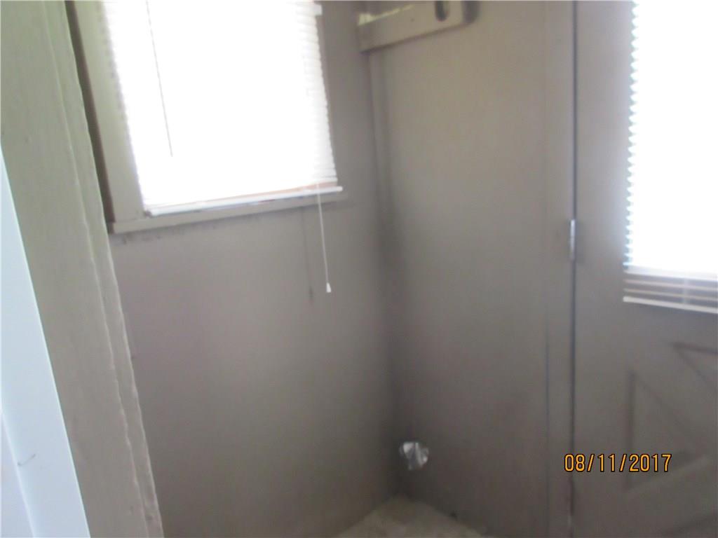 3095 West Carr Hill Road Columbus, IN 47201 - Photo 8 of 21 Gallery Image 8