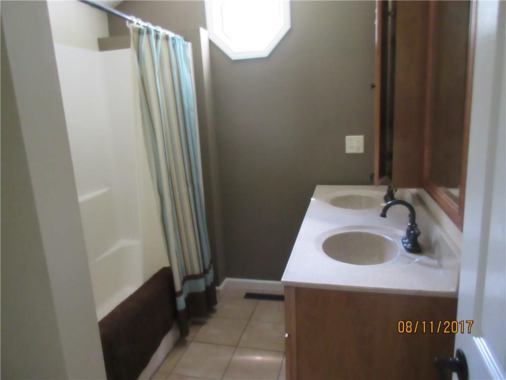 3095 West Carr Hill Road Columbus, IN 47201 - Photo 10 of 21 Gallery Image 10