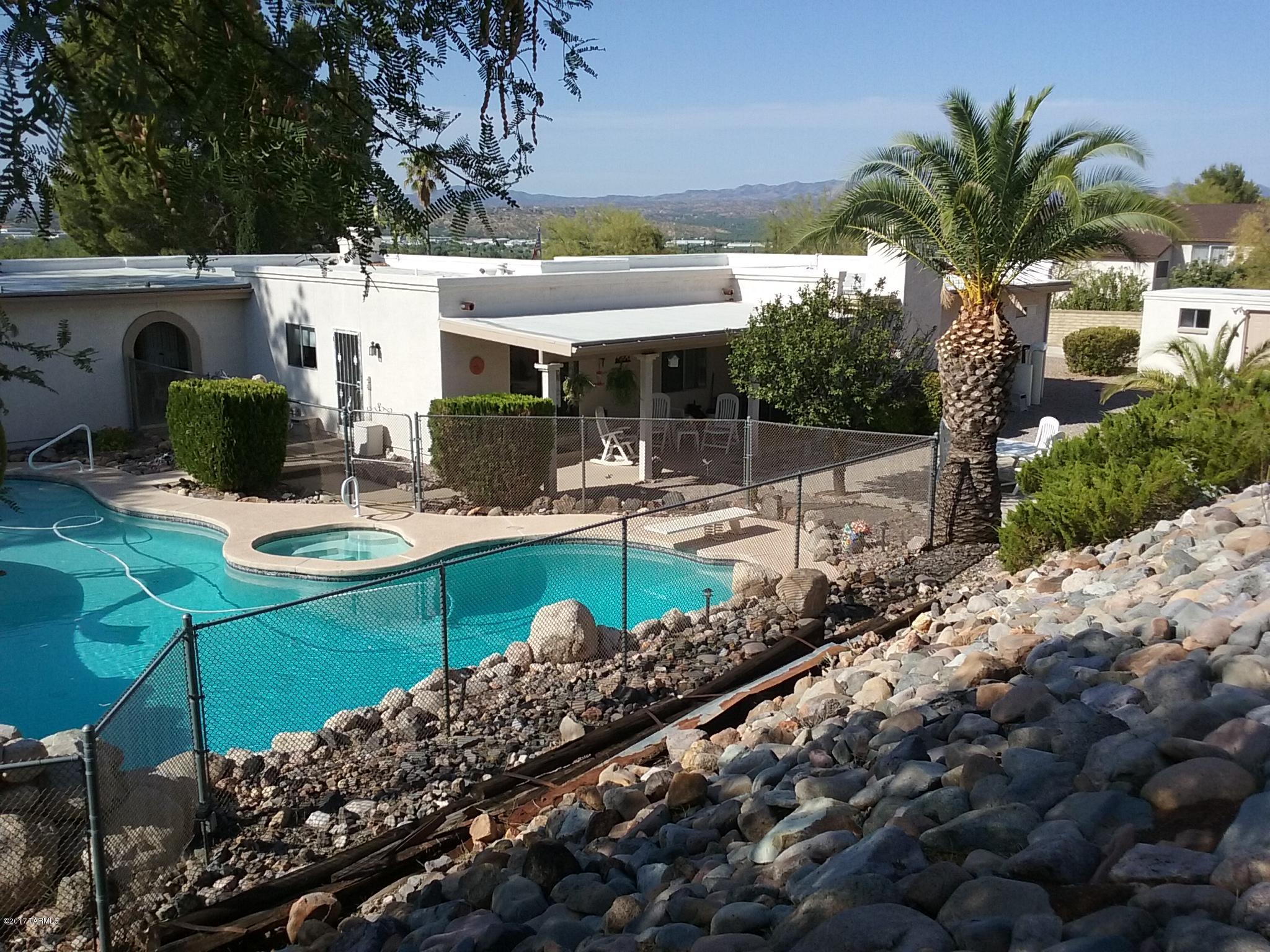 406 Hopkins Street Rio Rico, AZ 85648 - Photo 8 of 40
