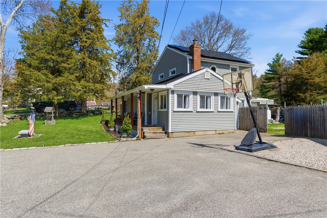 48 Overlea Road North Smithfield, RI 02896 - Photo 4 of 38