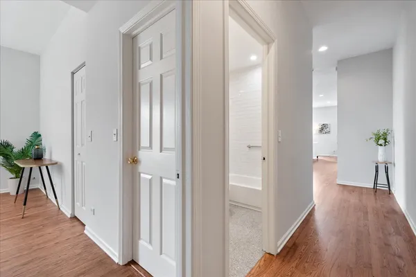 $2,850 | 217 South Bell Avenue, Unit 2, Chicago, IL 60612