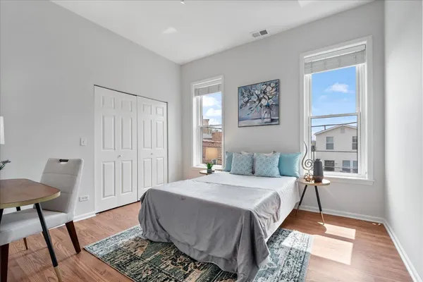 $2,850 | 217 South Bell Avenue, Unit 2, Chicago, IL 60612