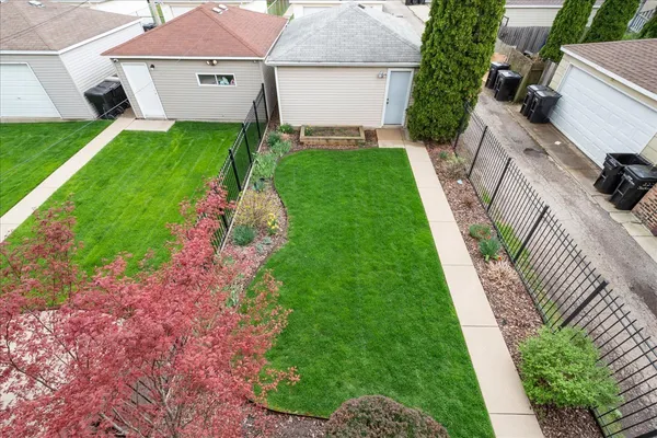 $2,850 | 217 South Bell Avenue, Unit 2, Chicago, IL 60612