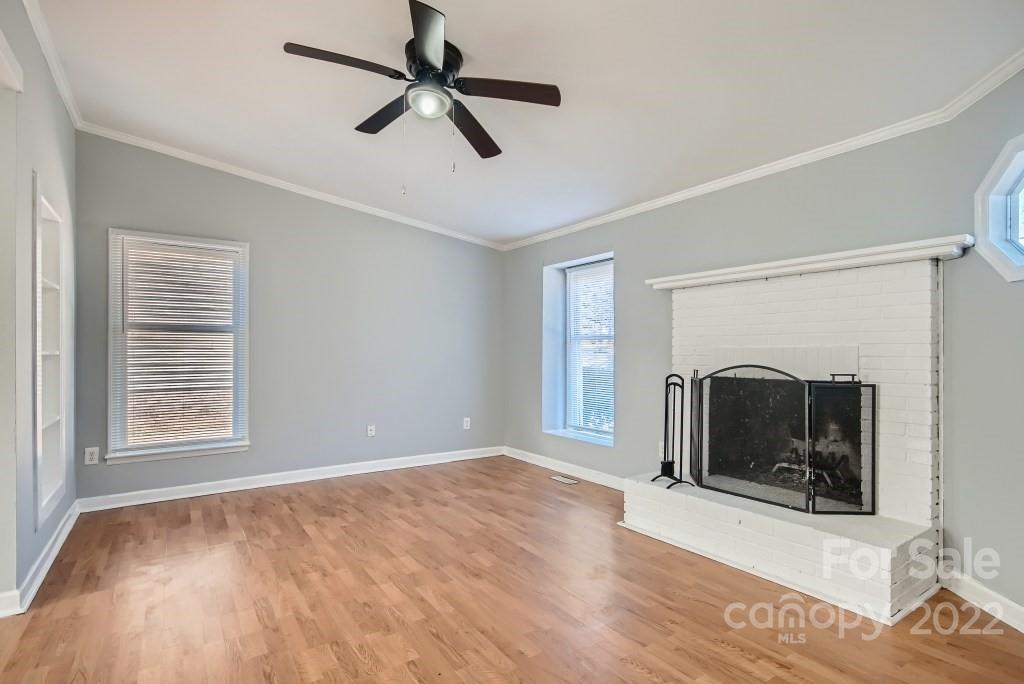 8808 Idlewild Road Charlotte, NC 28227 - Photo 3 of 11 Gallery Image 3