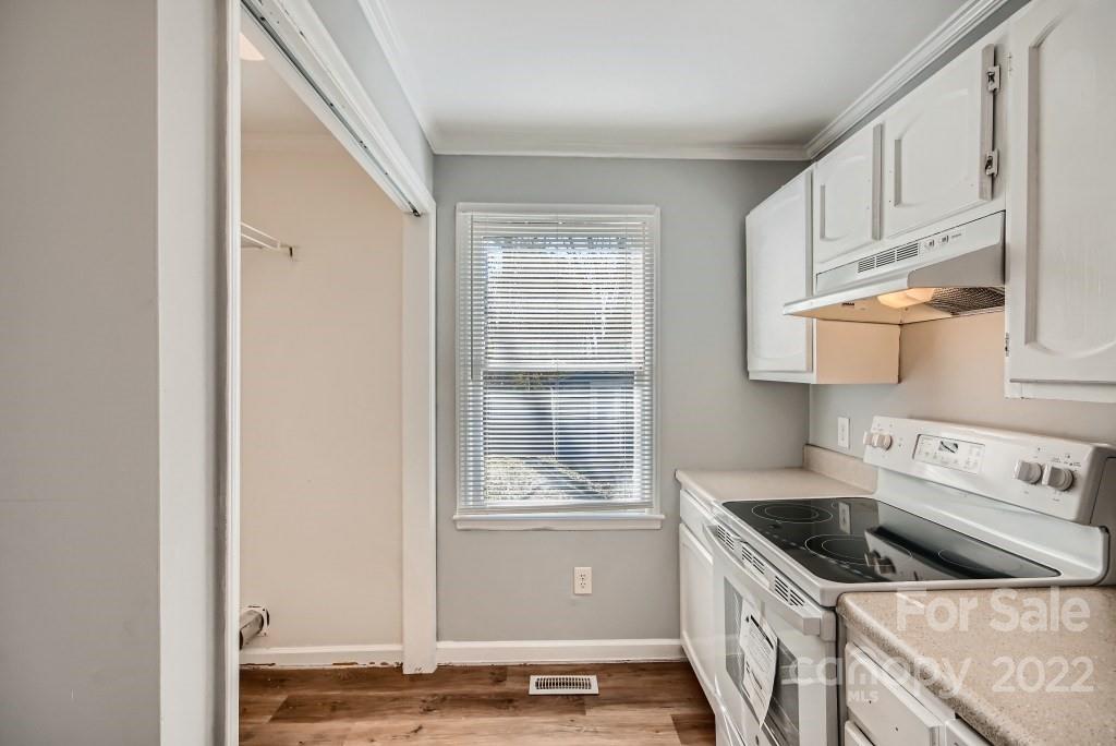 8808 Idlewild Road Charlotte, NC 28227 - Photo 7 of 11 Gallery Image 7