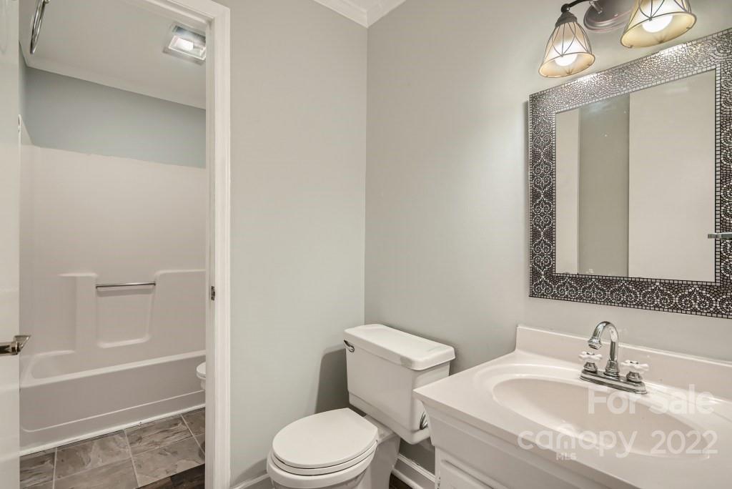 8808 Idlewild Road Charlotte, NC 28227 - Photo 9 of 11 Gallery Image 9