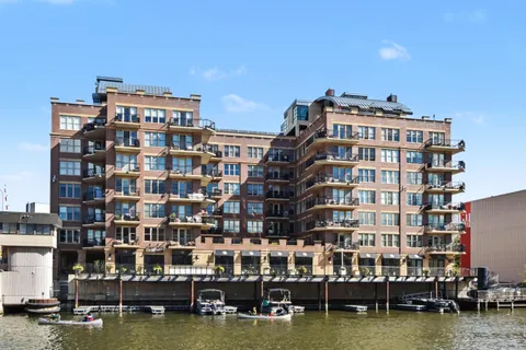 $295,000 | 102 North Water Street, Unit 511, Milwaukee, WI 53202