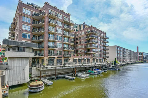 $295,000 | 102 North Water Street, Unit 511, Milwaukee, WI 53202