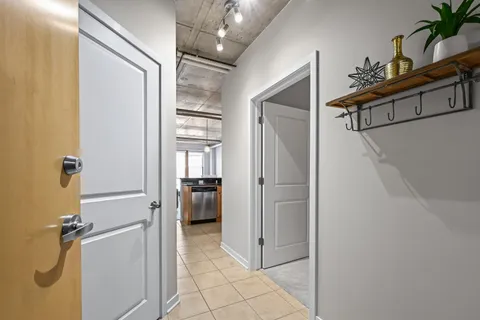 $295,000 | 102 North Water Street, Unit 511, Milwaukee, WI 53202