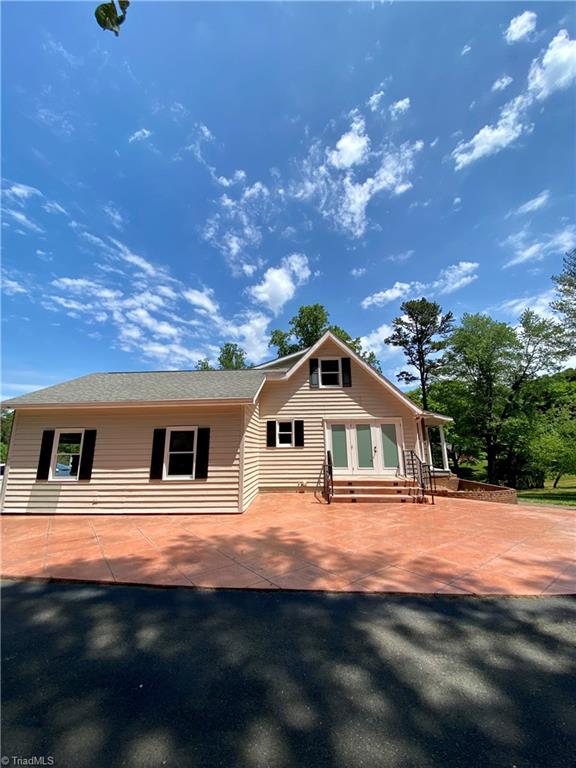 270 Golf Course Road Pilot Mountain, NC 27041 - Photo 2 of 3 Gallery Image 2