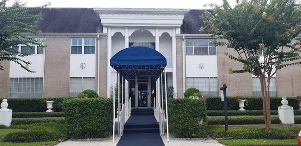 $1,800 | 2701 Bellefontaine, Unit B3, Houston, TX 77025