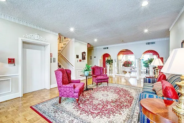 $1,800 | 2701 Bellefontaine, Unit B3, Houston, TX 77025