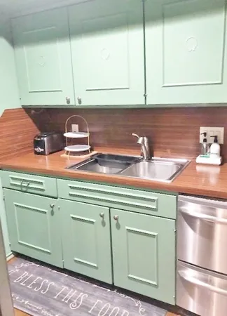 $1,800 | 2701 Bellefontaine, Unit B3, Houston, TX 77025