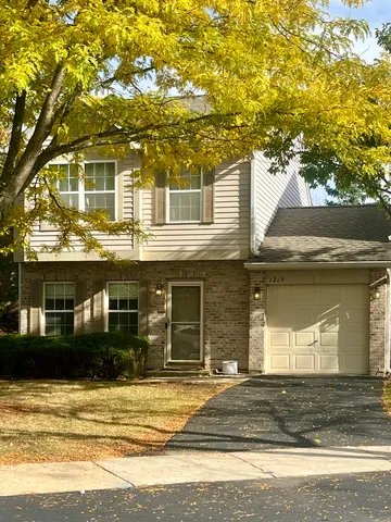 $1,850 | 1219 North Village Drive, Round Lake Beach, IL 60073